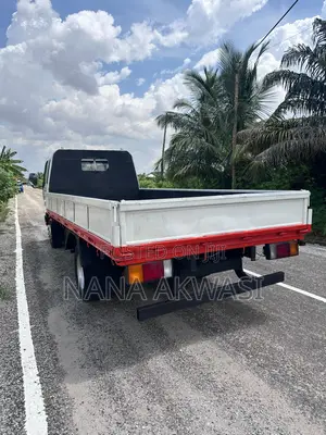 Hyundai Mighty 3.5 Ton 6 Holes