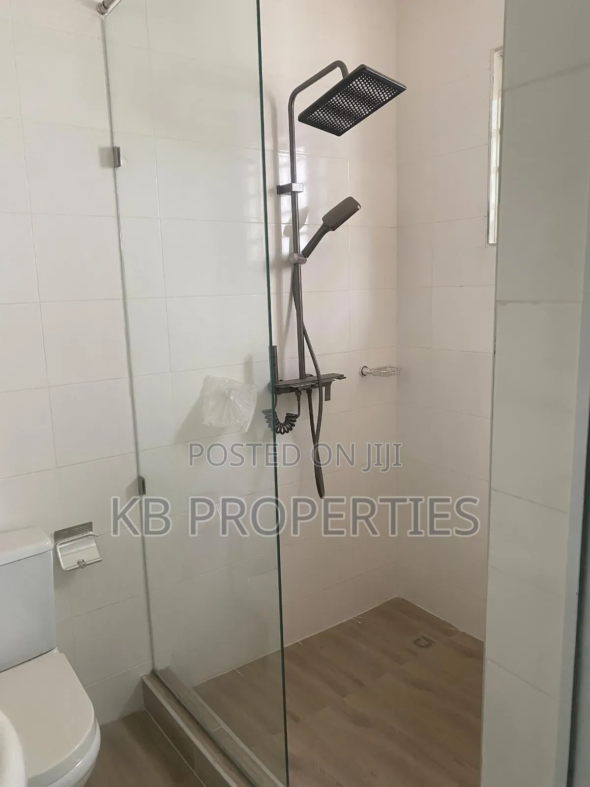 3bdrm House in Kb Properties, Spintex for rent