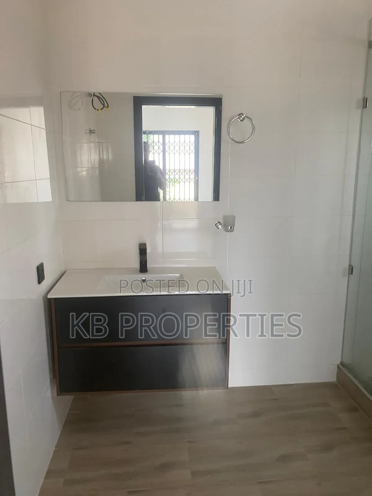 3bdrm House in Kb Properties, Spintex for rent