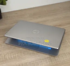 Laptop HP EliteBook 1030 4GB Intel Pentium SSD 128GB