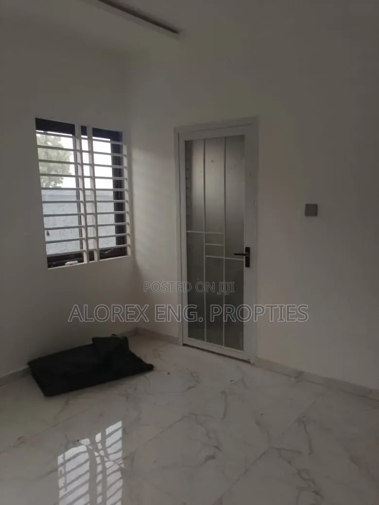 2bdrm House in Ayi Mensa, Oyarifa Mall Area for sale