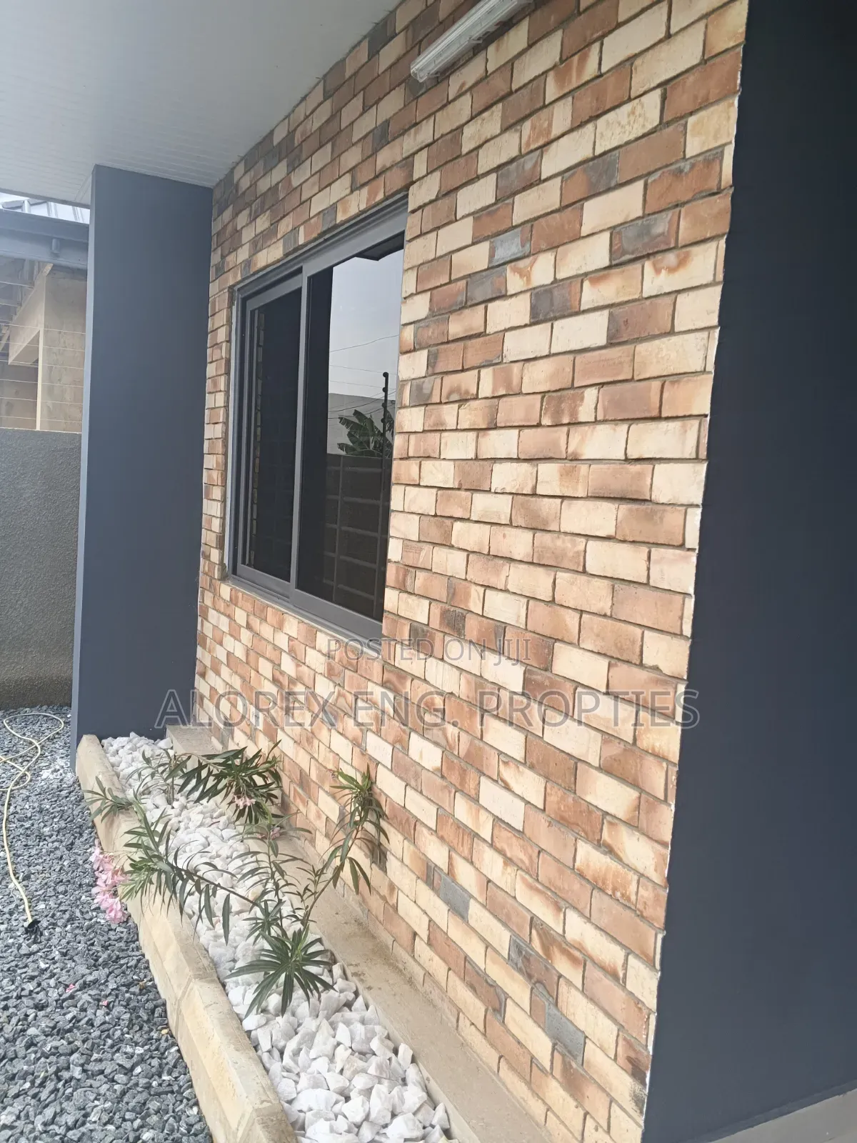 2bdrm House in Ayi Mensa, Oyarifa Mall Area for sale