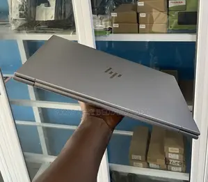 Laptop HP ZBook Firefly 16 G10 16GB Intel Core i7 SSD 512GB