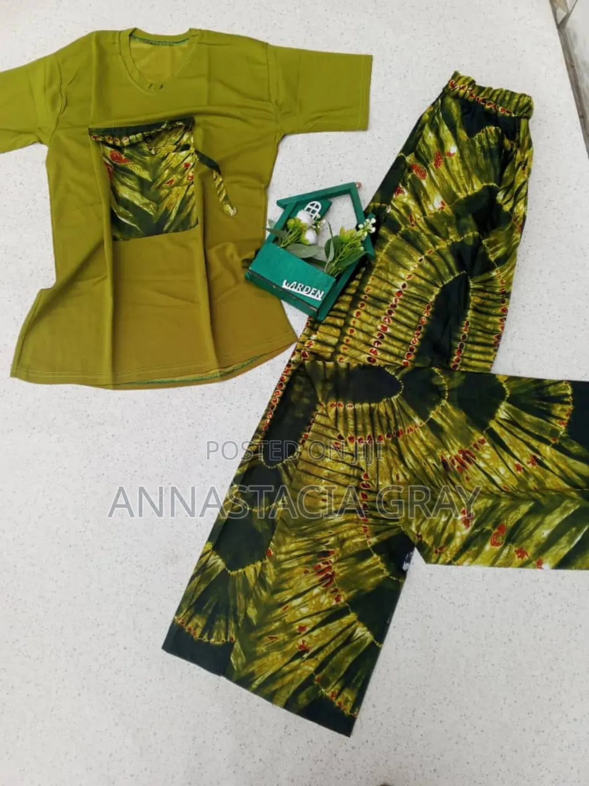 Ladies 2pcs Top and Down.