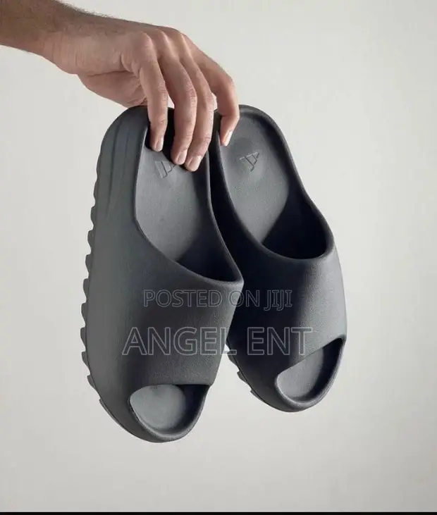 Adidas Yeezy Slides Available as Seen (Location: Kumasi) for sale -   Price: GH 200 on Jiji.com.gh [Kumasi Metropolitan]