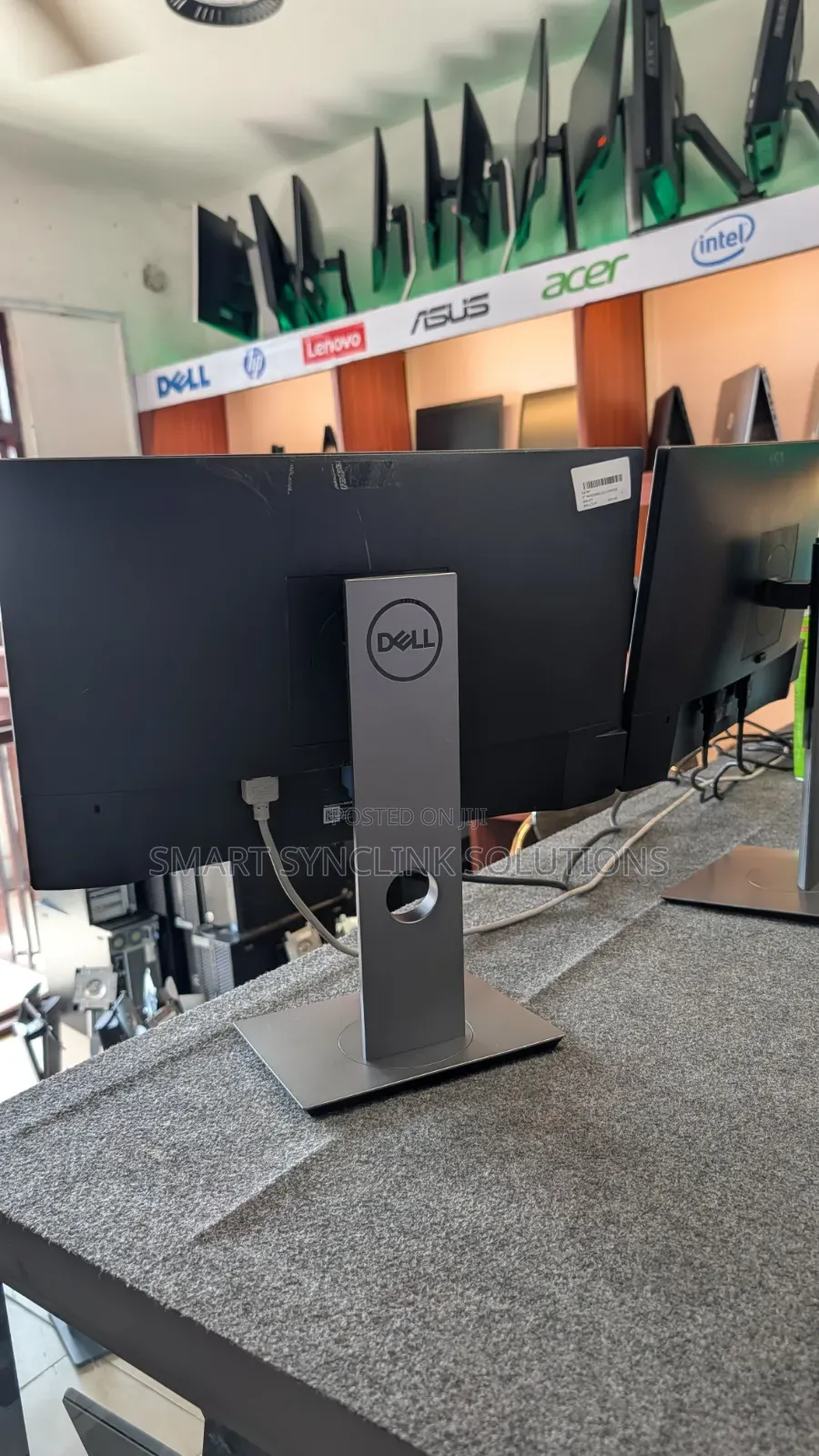 22" Dell Ips Edgeless Monitor