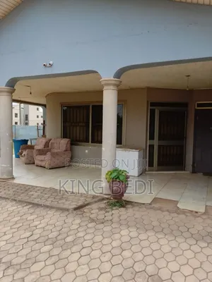 1bdrm House in Kings Properties, Madina for rent