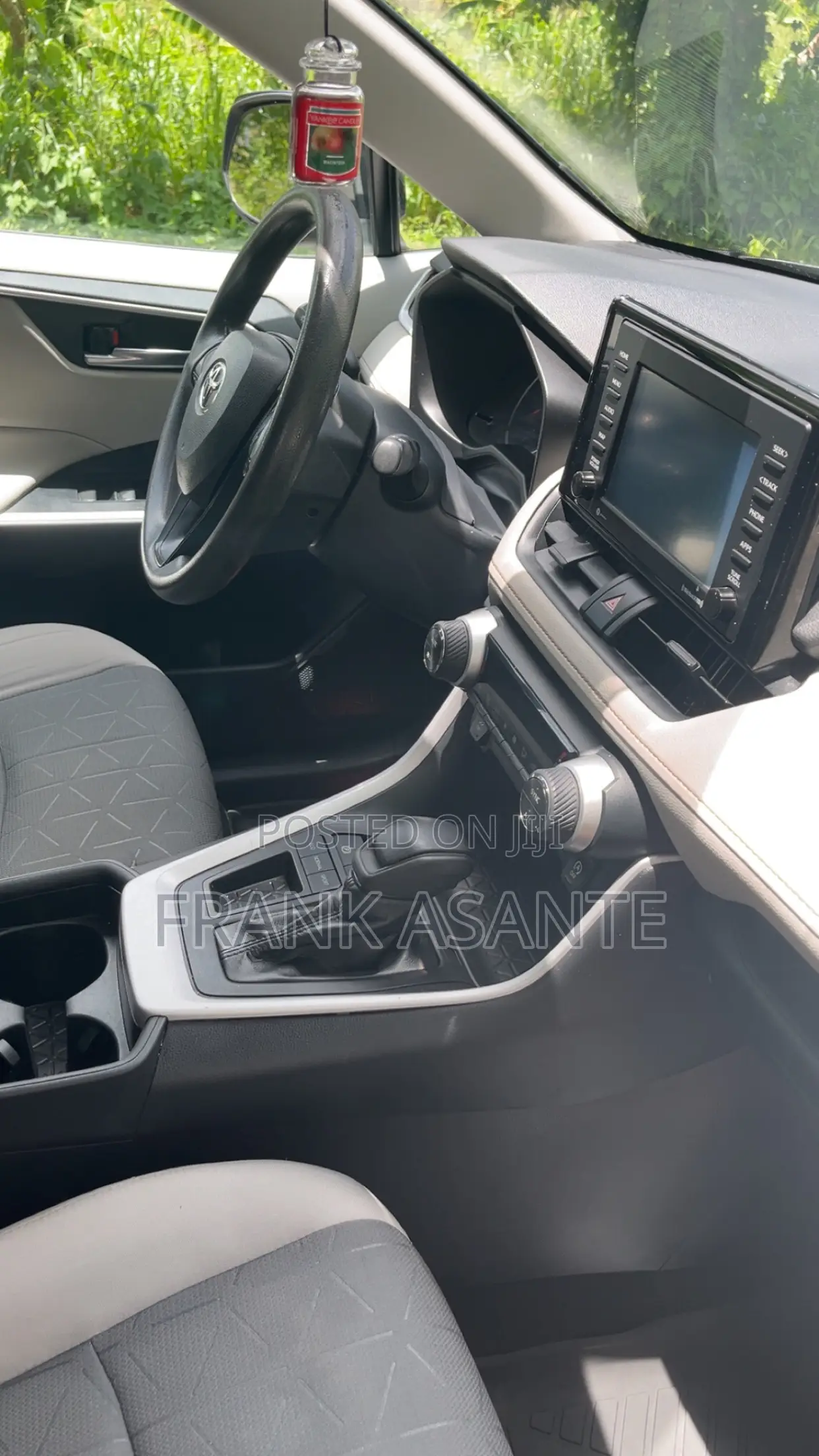 Toyota RAV4 XLE AWD 2020 Blue