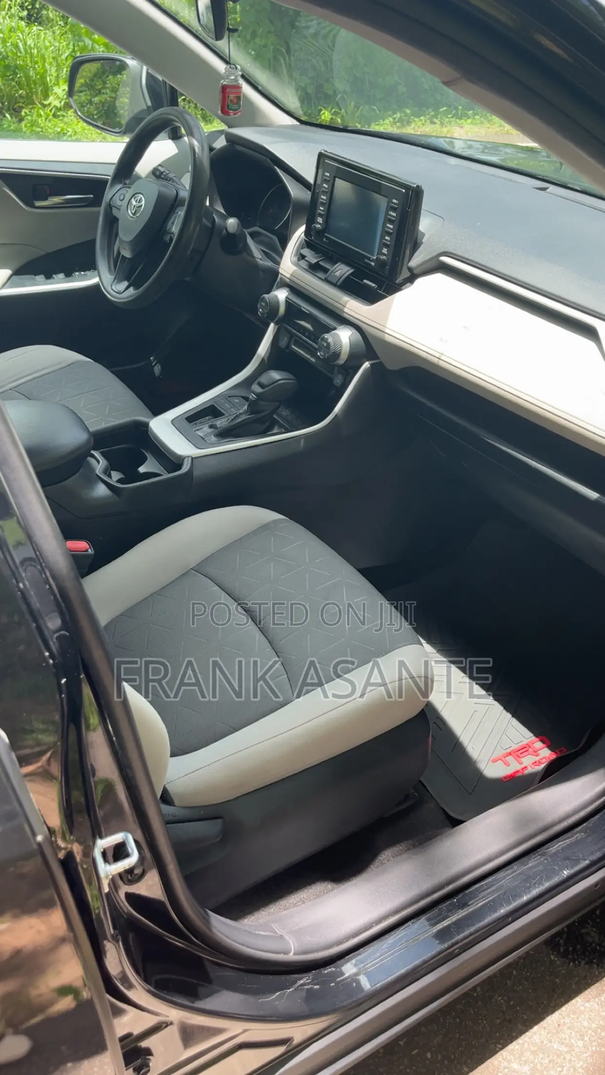 Toyota RAV4 XLE AWD 2020 Blue