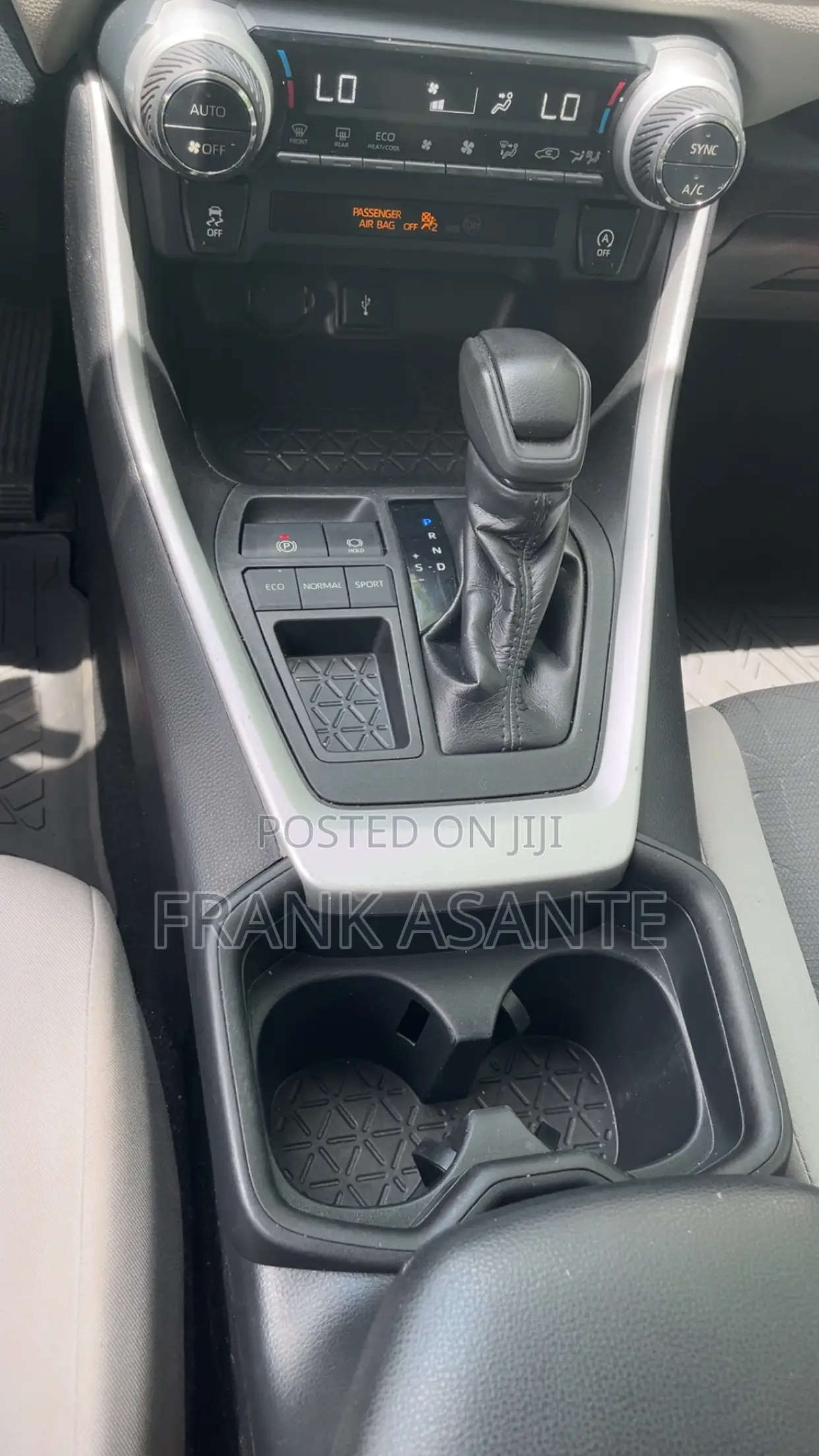 Toyota RAV4 XLE AWD 2020 Blue