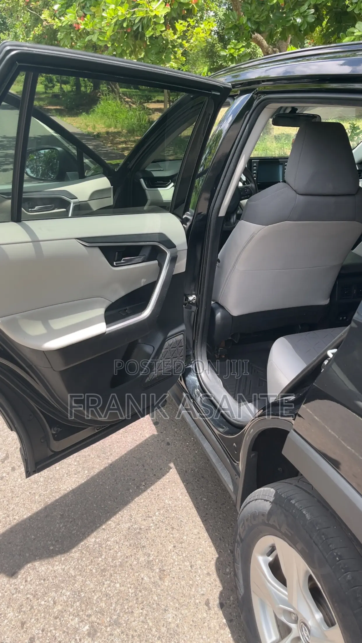 Toyota RAV4 XLE AWD 2020 Blue