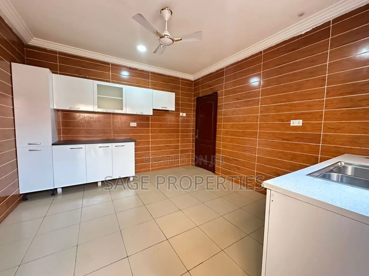 4bdrm House in Nmai-Dzorn for rent