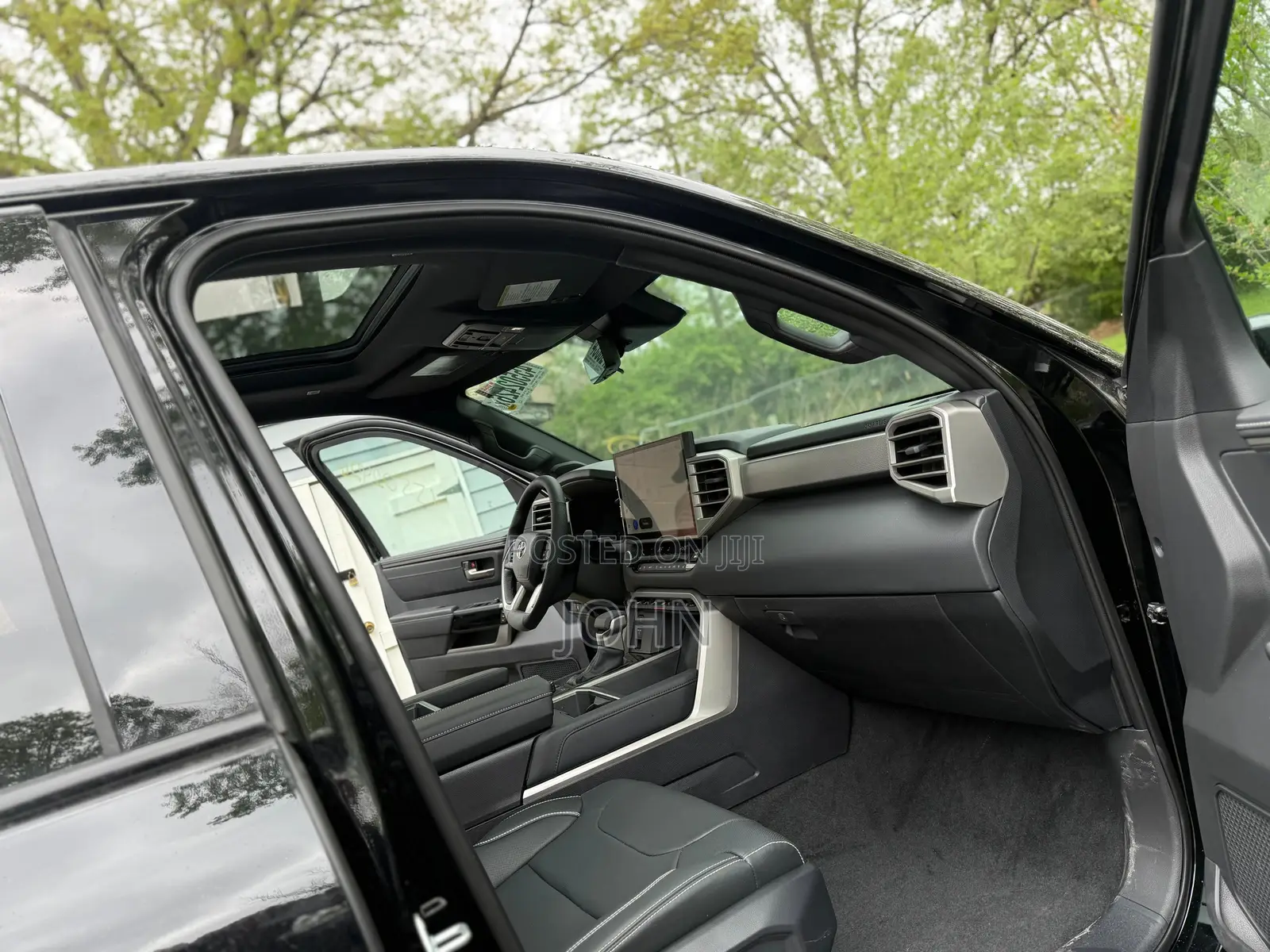 Toyota Tundra Limited CrewMax 4WD SB w/5.5' Bed 2026 Black