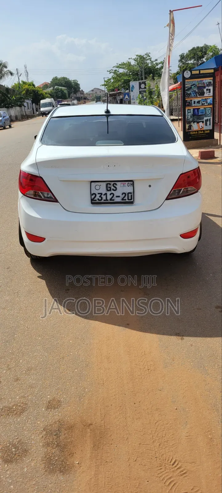 Hyundai Accent SE Sedan 2016 White