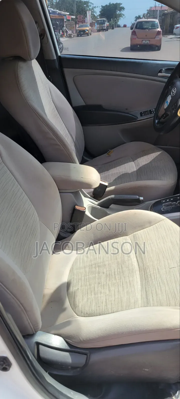 Hyundai Accent SE Sedan 2016 White