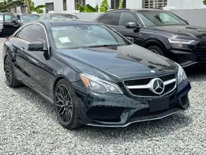 Mercedes-Benz E550 2017 Green
