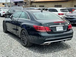 Mercedes-Benz E550 2017 Green