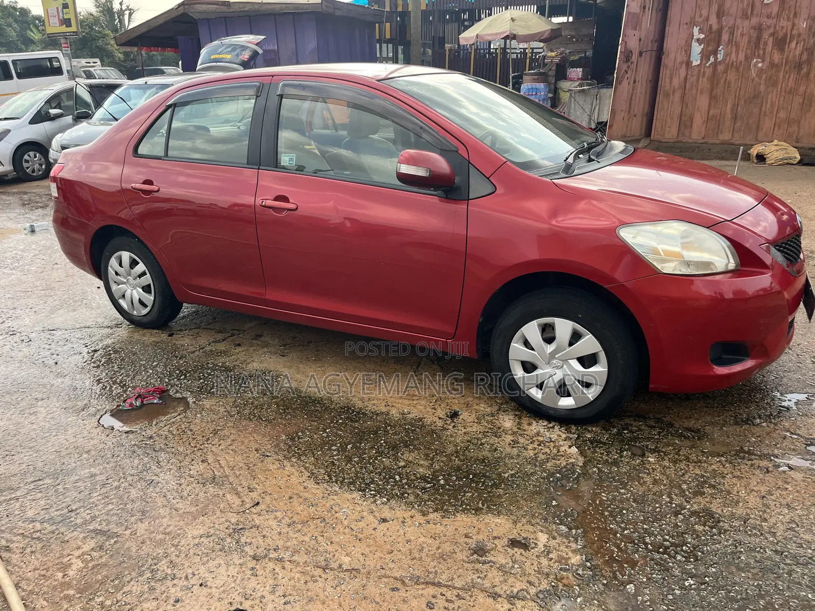 Toyota Belta 2011 Red