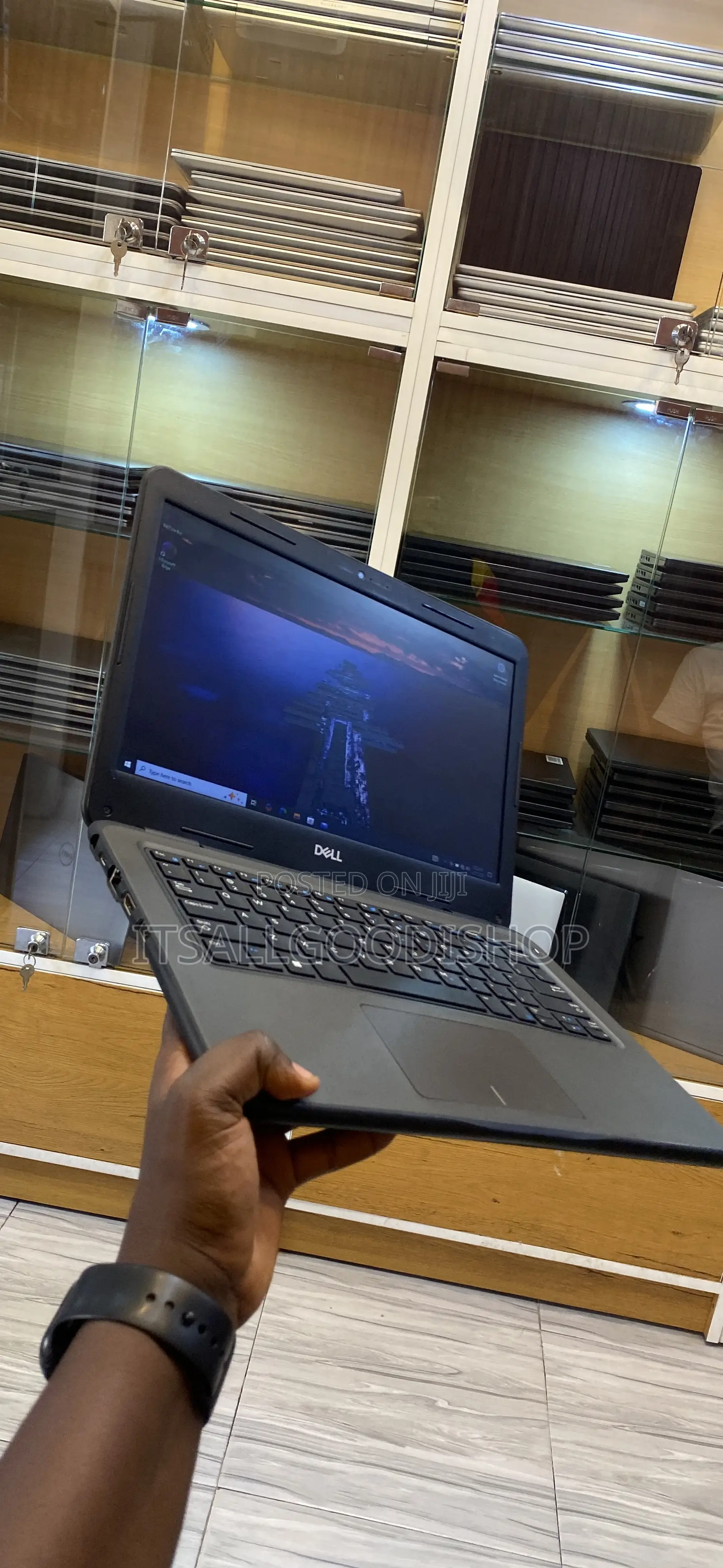 Laptop Dell Latitude 3310 4GB Intel Pentium SSD 128GB