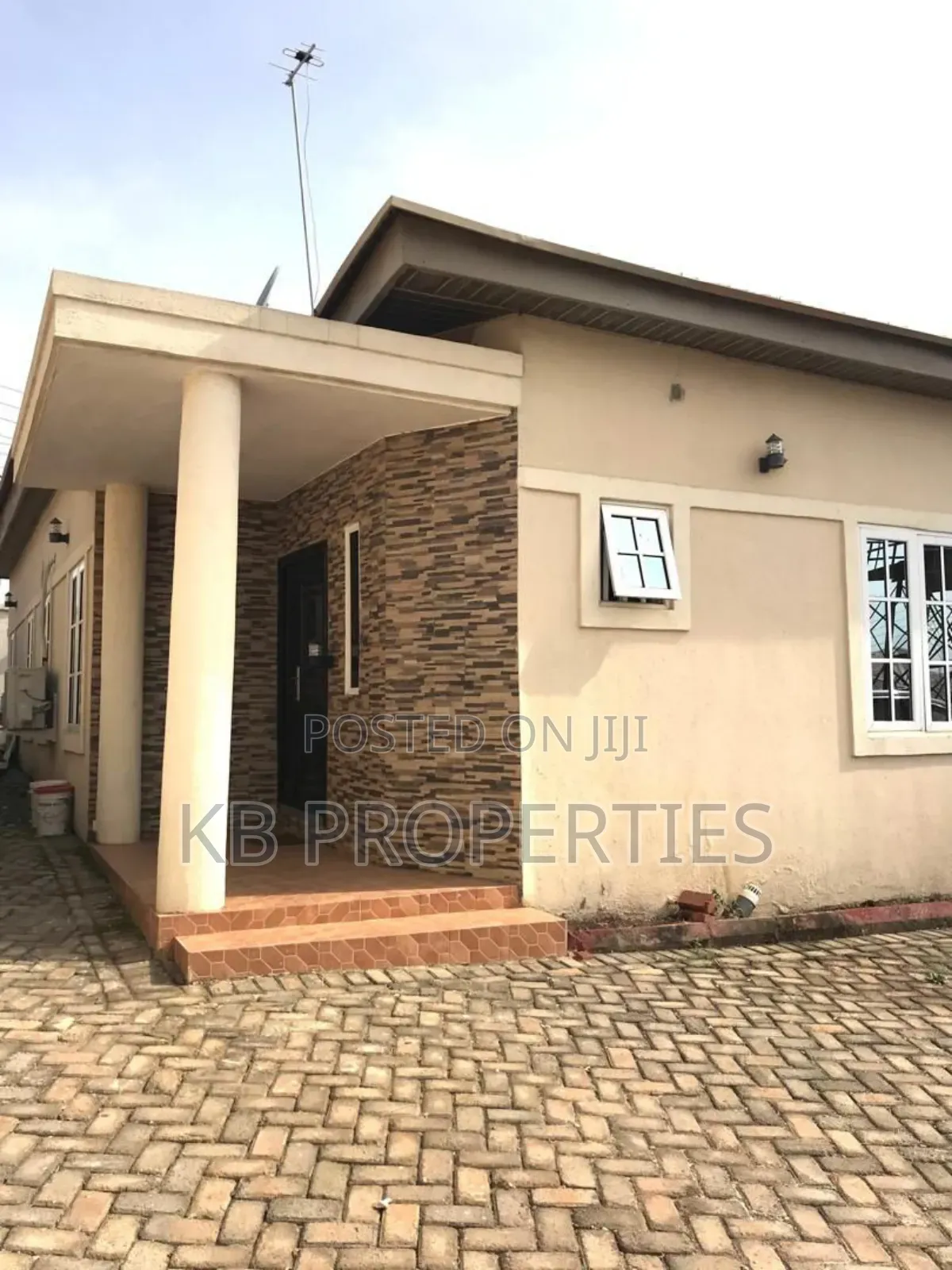 Furnished 3bdrm House in Kb Properties, Pillar 2 for sale