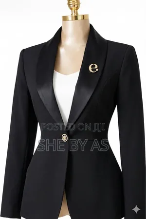 Women Corporate Suit Set – Elegant Work Outfit