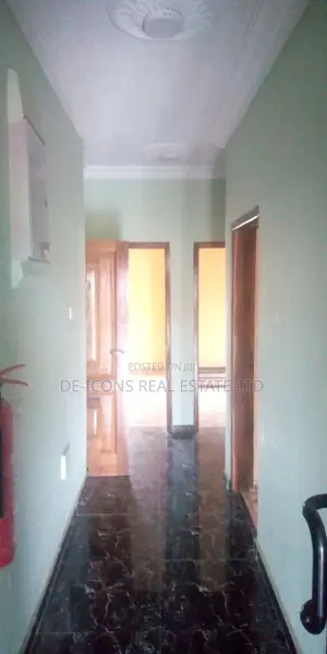 3bdrm Duplex in De-Icons Real Estate, Awutu Senya East Municipal