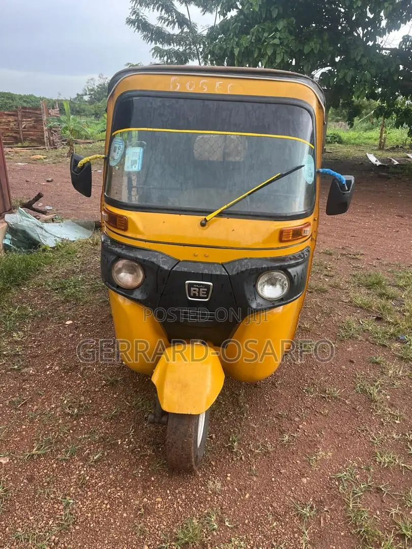 Bajaj 2018 Yellow