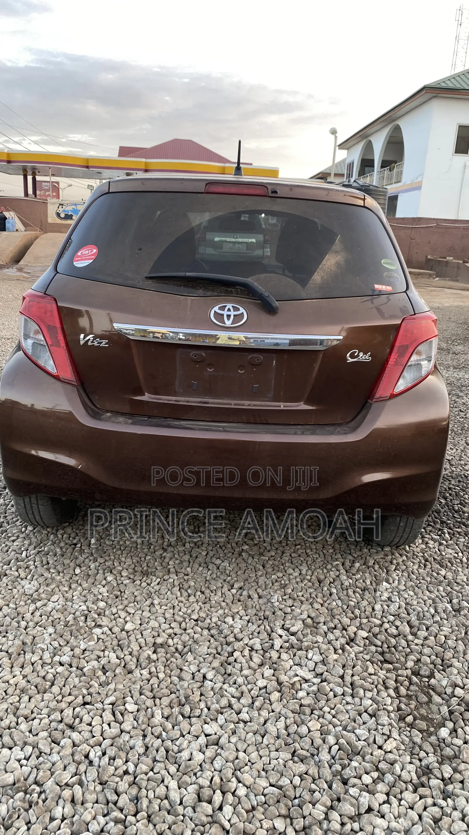 Toyota Vitz 1.3 FWD 5dr 2014 Brown