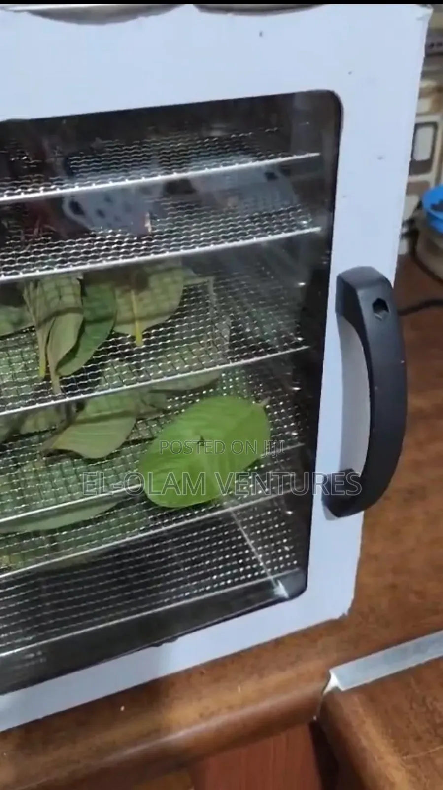 Dehydrator