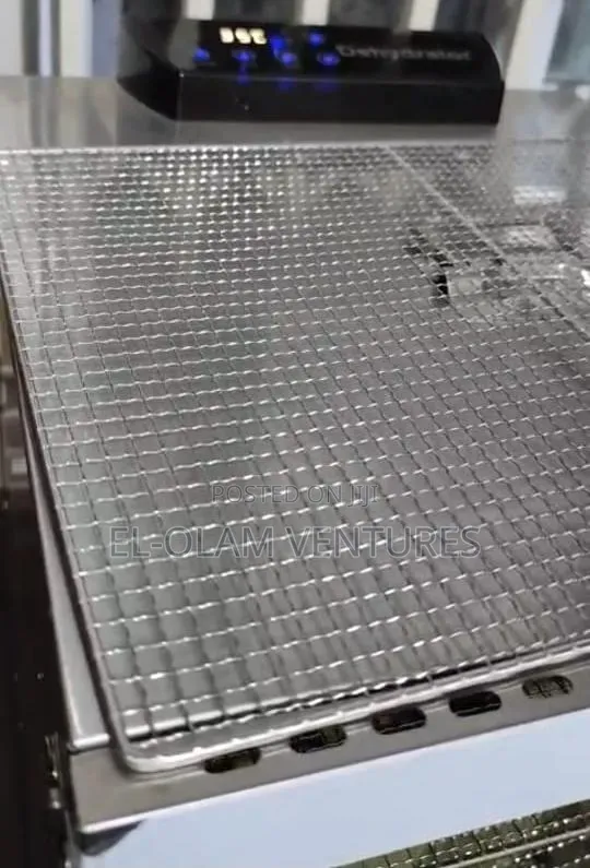 Dehydrator