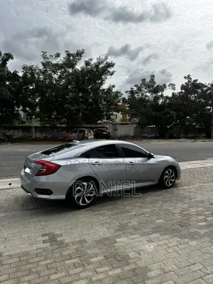 Honda Civic EX-L 4dr Sedan (1.5L 4cyl) 2017 Silver