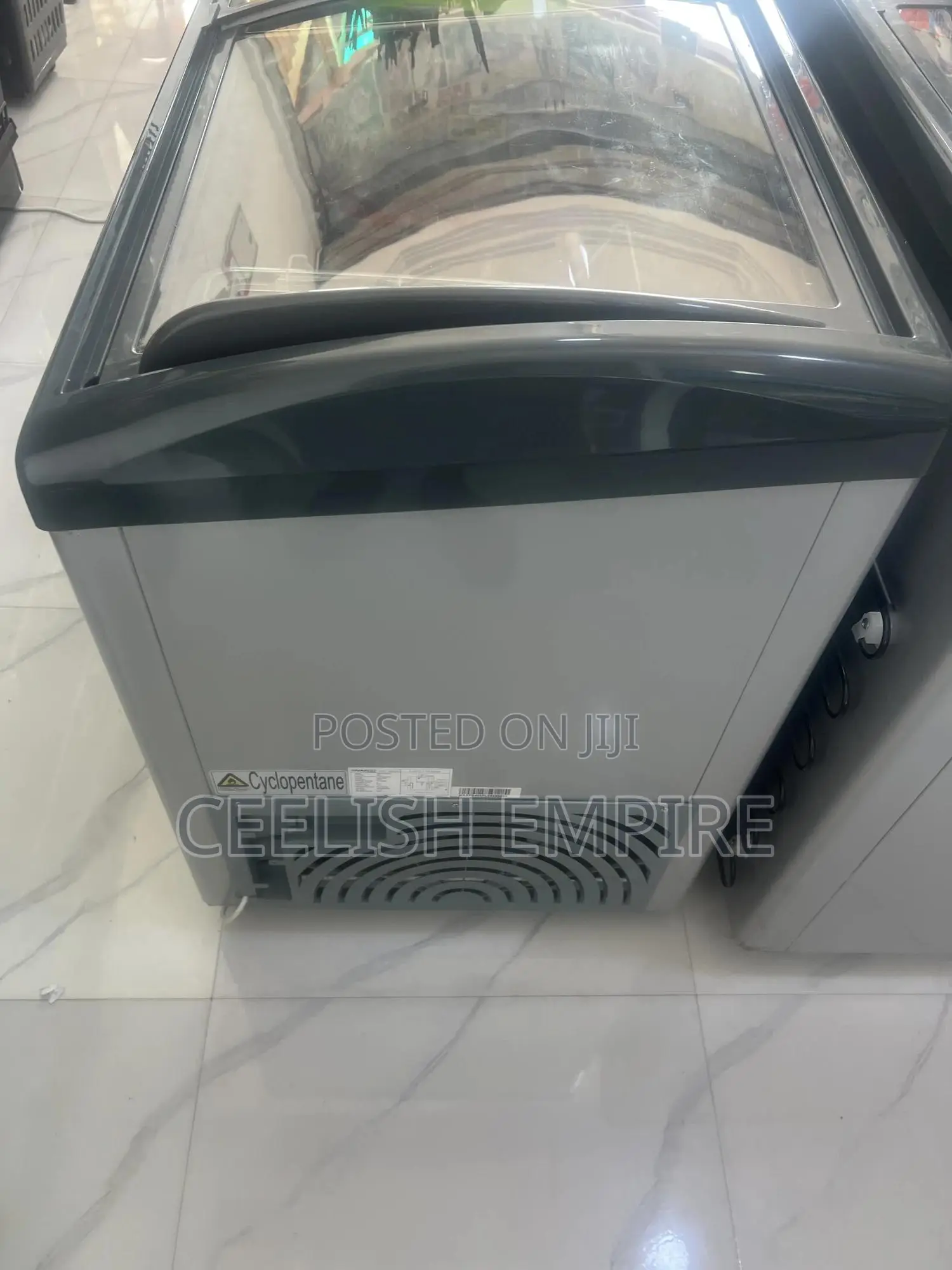 Display Freezer 405