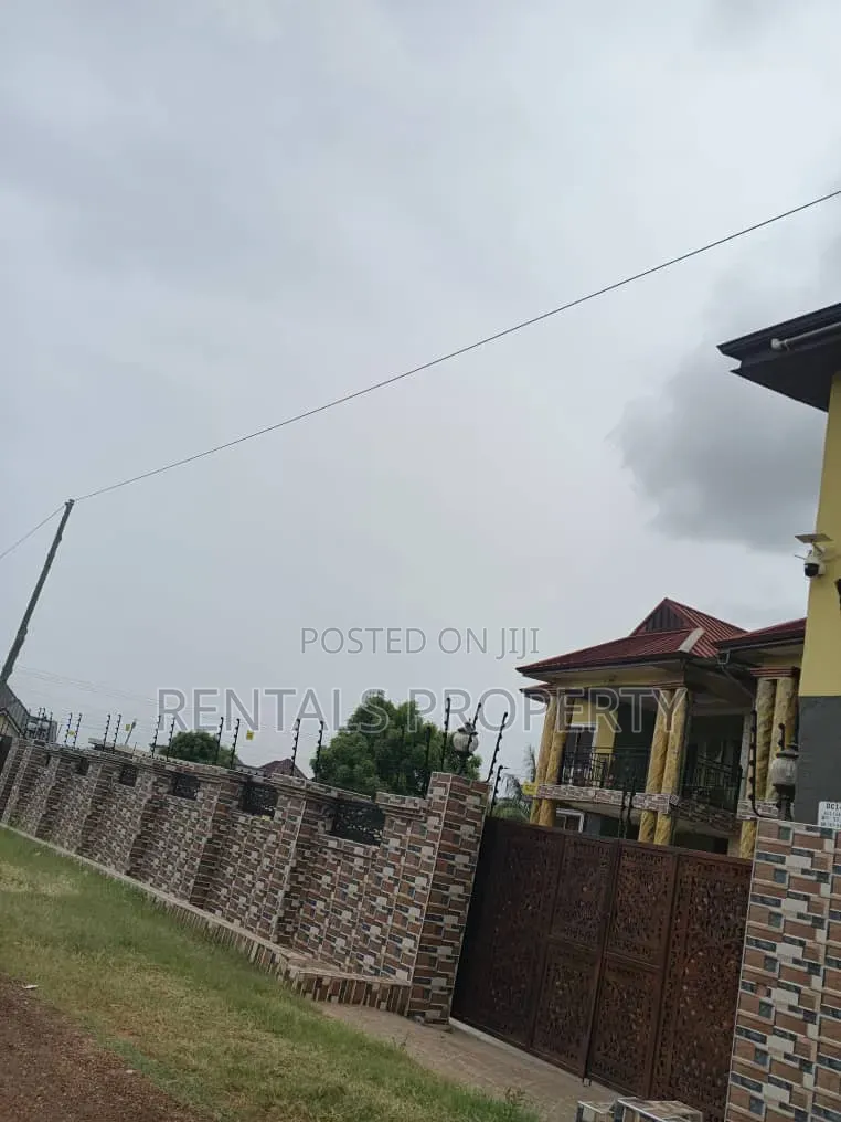 2bdrm Apartment in Ghana Flag for rent
