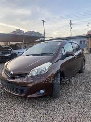 Toyota Vitz 1.3 FWD 5dr 2014 Brown