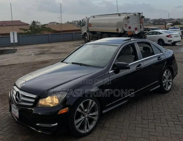 Mercedes-Benz C250 2013 Black
