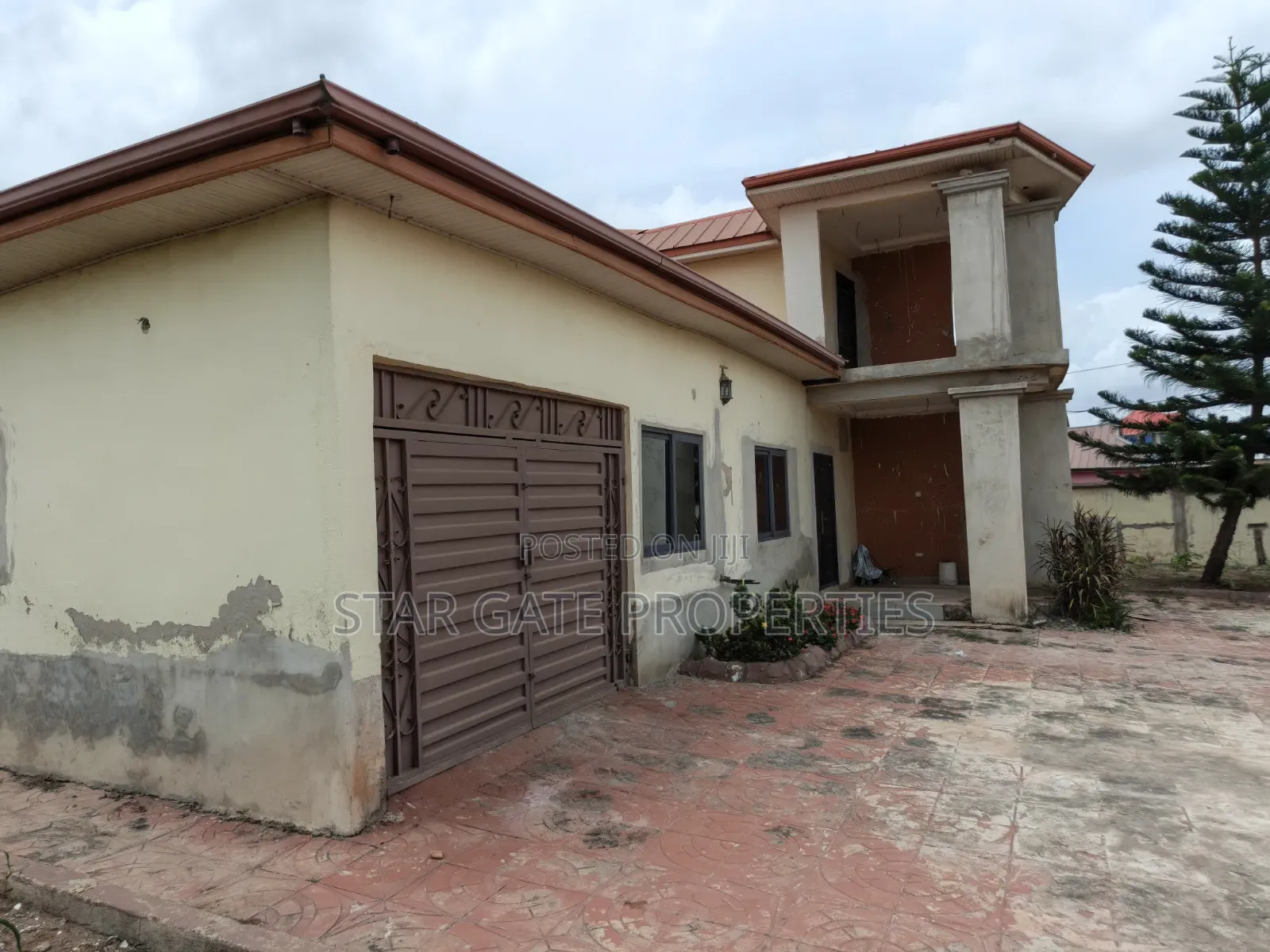 4bdrm House in Abrem Nwamasi., Kwabre for sale