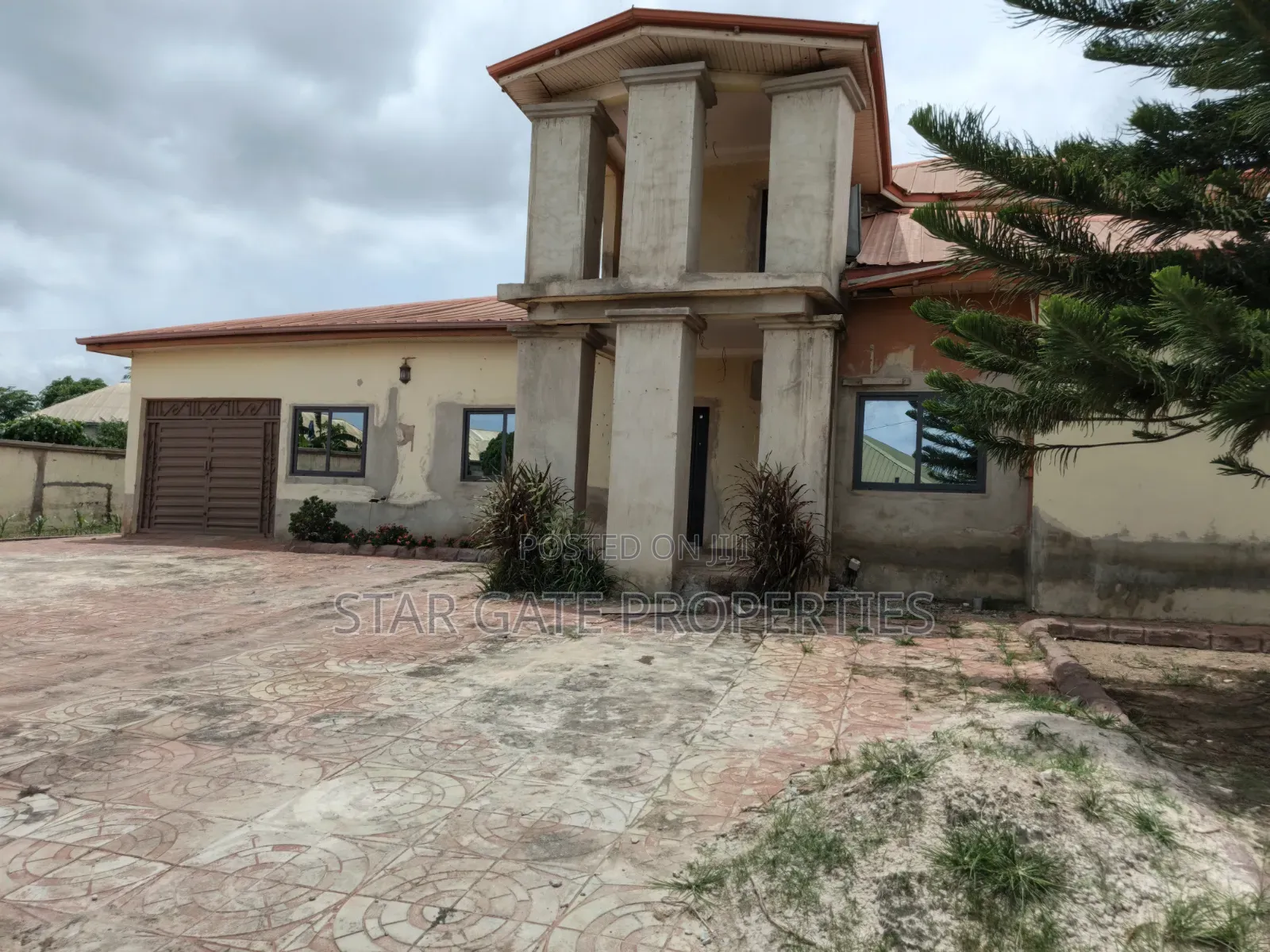 4bdrm House in Abrem Nwamasi., Kwabre for sale