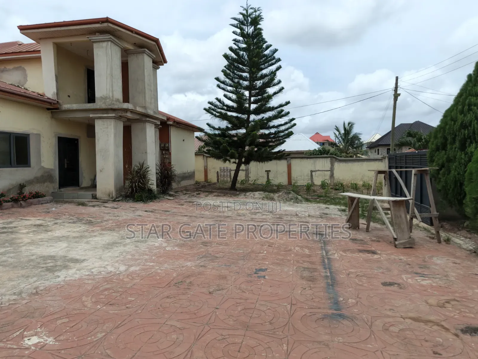 4bdrm House in Abrem Nwamasi., Kwabre for sale