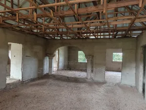 7bdrm House in Krobo , Near Kenyasi, Kumasi Metropolitan for sale