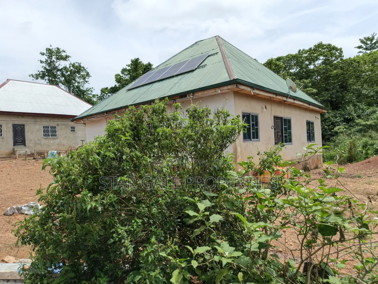2bdrm House in Nyinahin, Atwima Mponua for sale