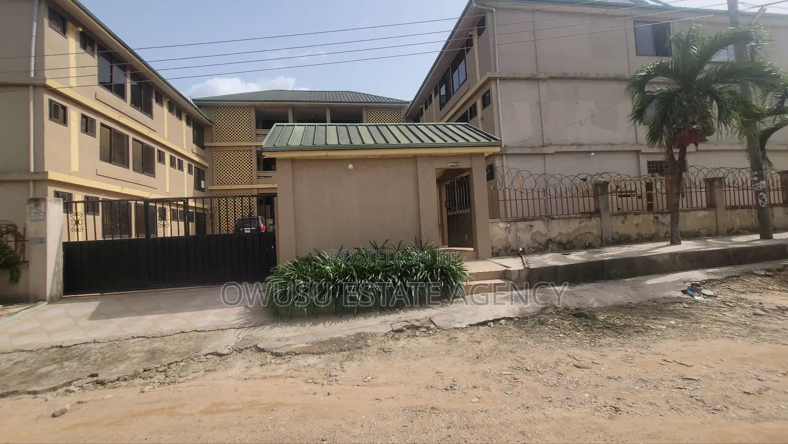 20bdrm Townhouse/Terrace in Ayeduase Near Knust, Kumasi Metropolitan