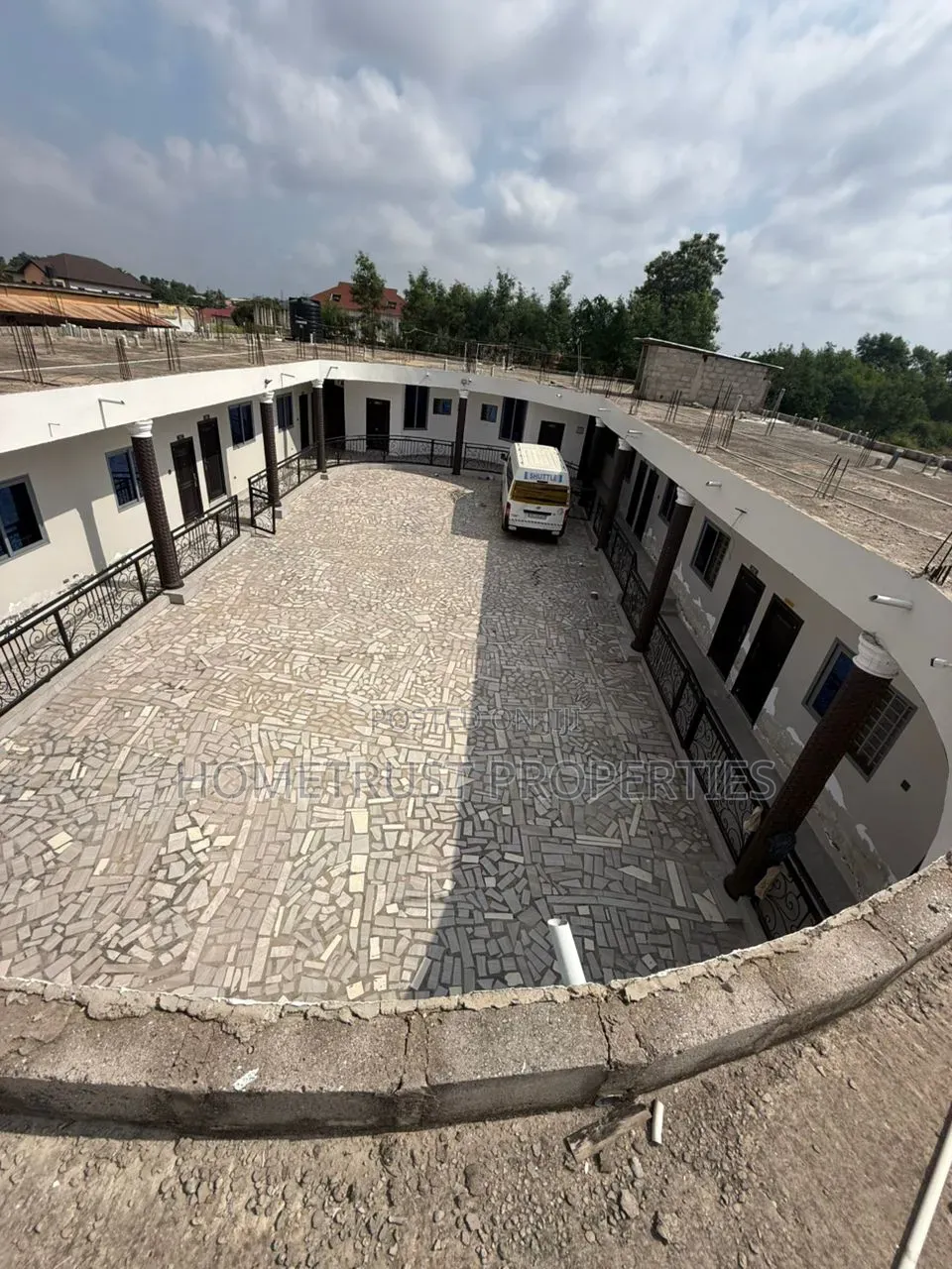 20bdrm Apartment in Kumasi Boadi for sale