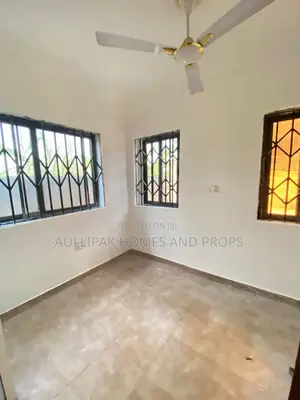 2bdrm Apartment in University Area, Lake Side Estate for rent