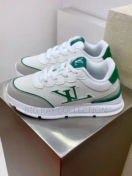 Solid Louis Vuitton Sneakers
