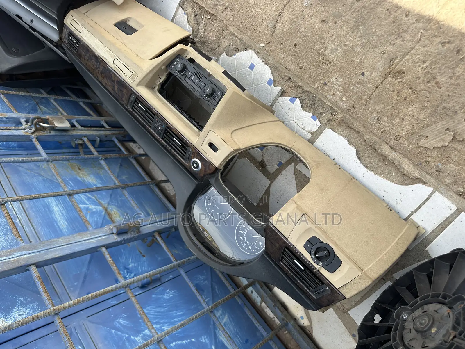 BMW E90 Dashboard