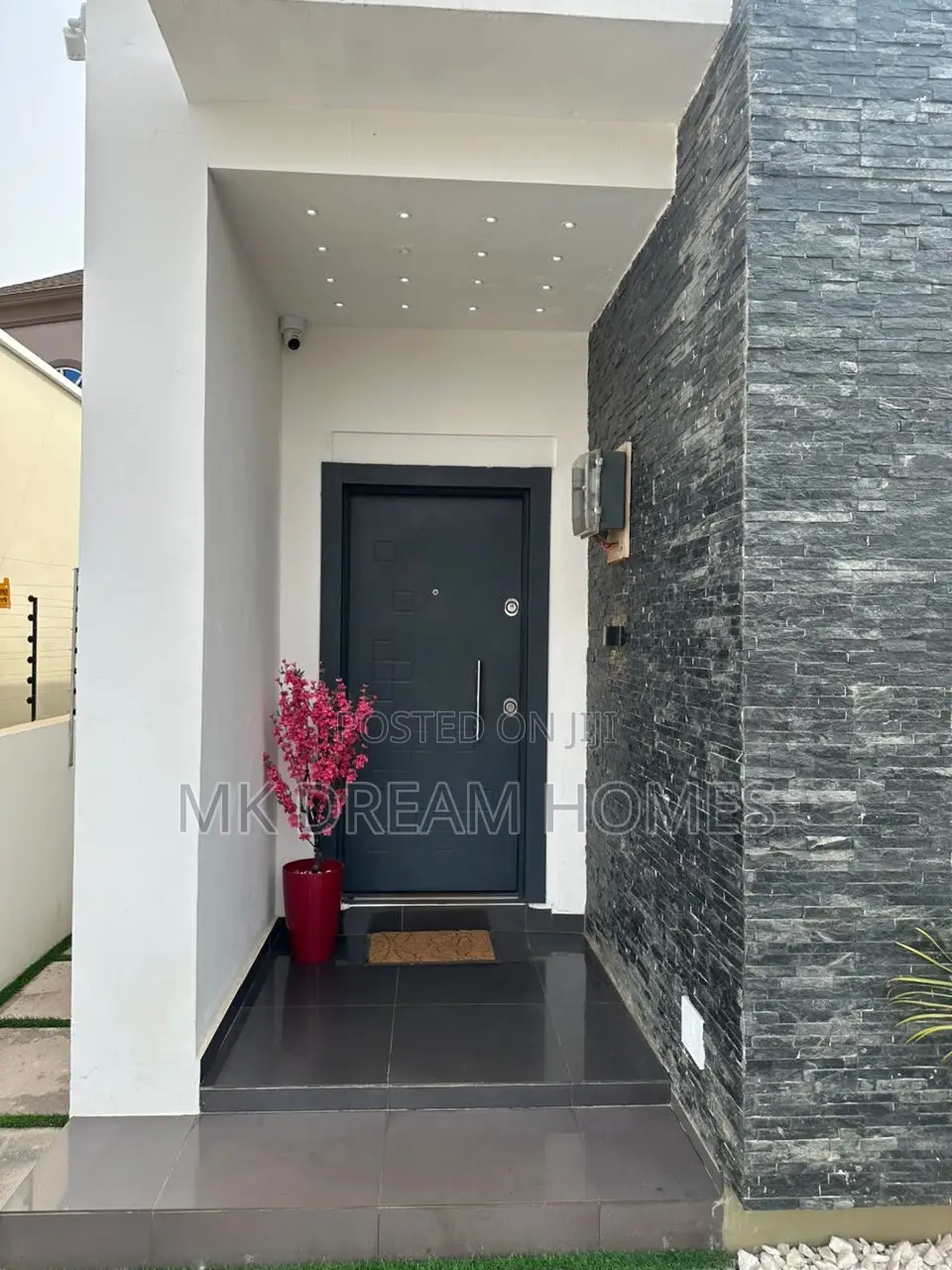 Furnished 2bdrm House in Little Roses Area for rent