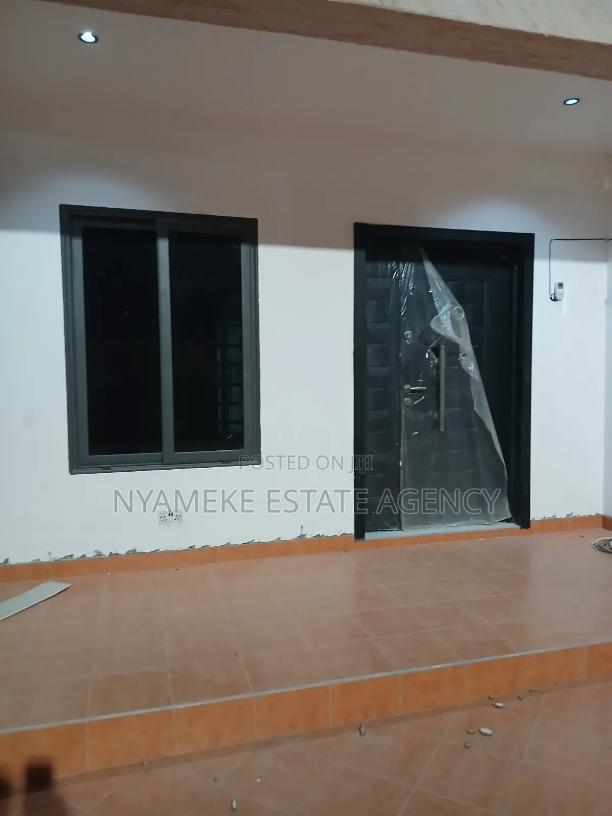 4bdrm Duplex in Kofi Ni Ama, Exhibition for sale