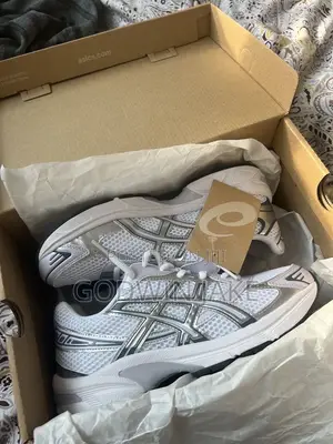 Affordable Sneakers - Asics Gel Runner – Silver/White/Red | Unisex