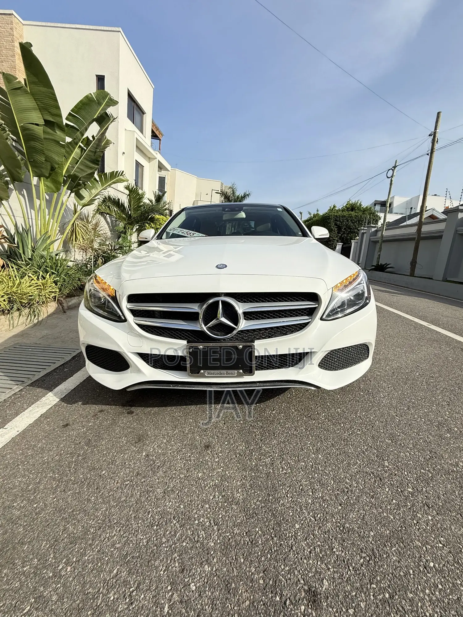 Mercedes-Benz C300 Luxury Sedan RWD (2.0L 4cyl 7A) 2017 White