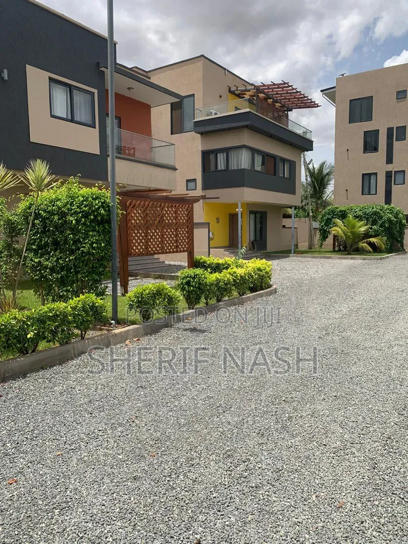 2bdrm Penthouse in Oyarifa Abokobi Road, Accra Metropolitan for sale